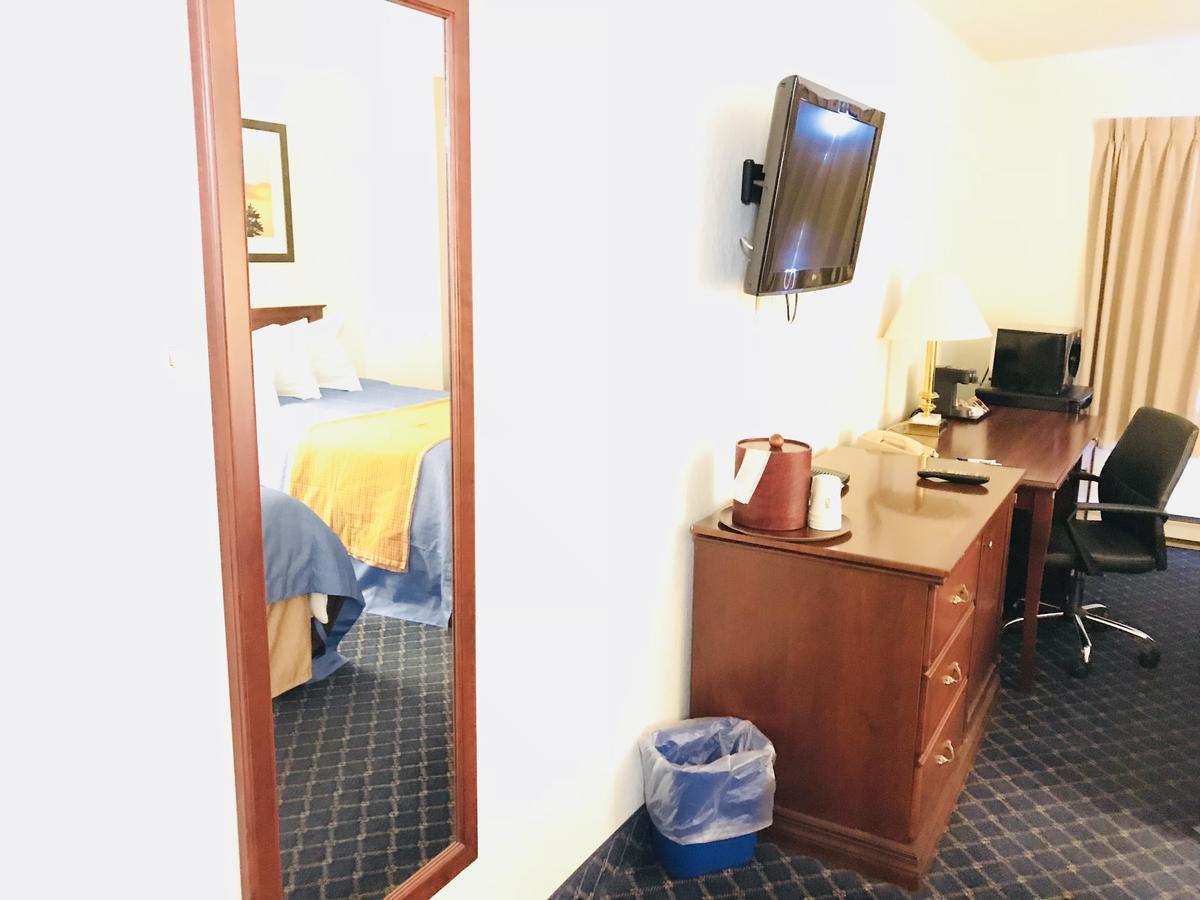 Ba Hotel Red Deer Ngoại thất bức ảnh