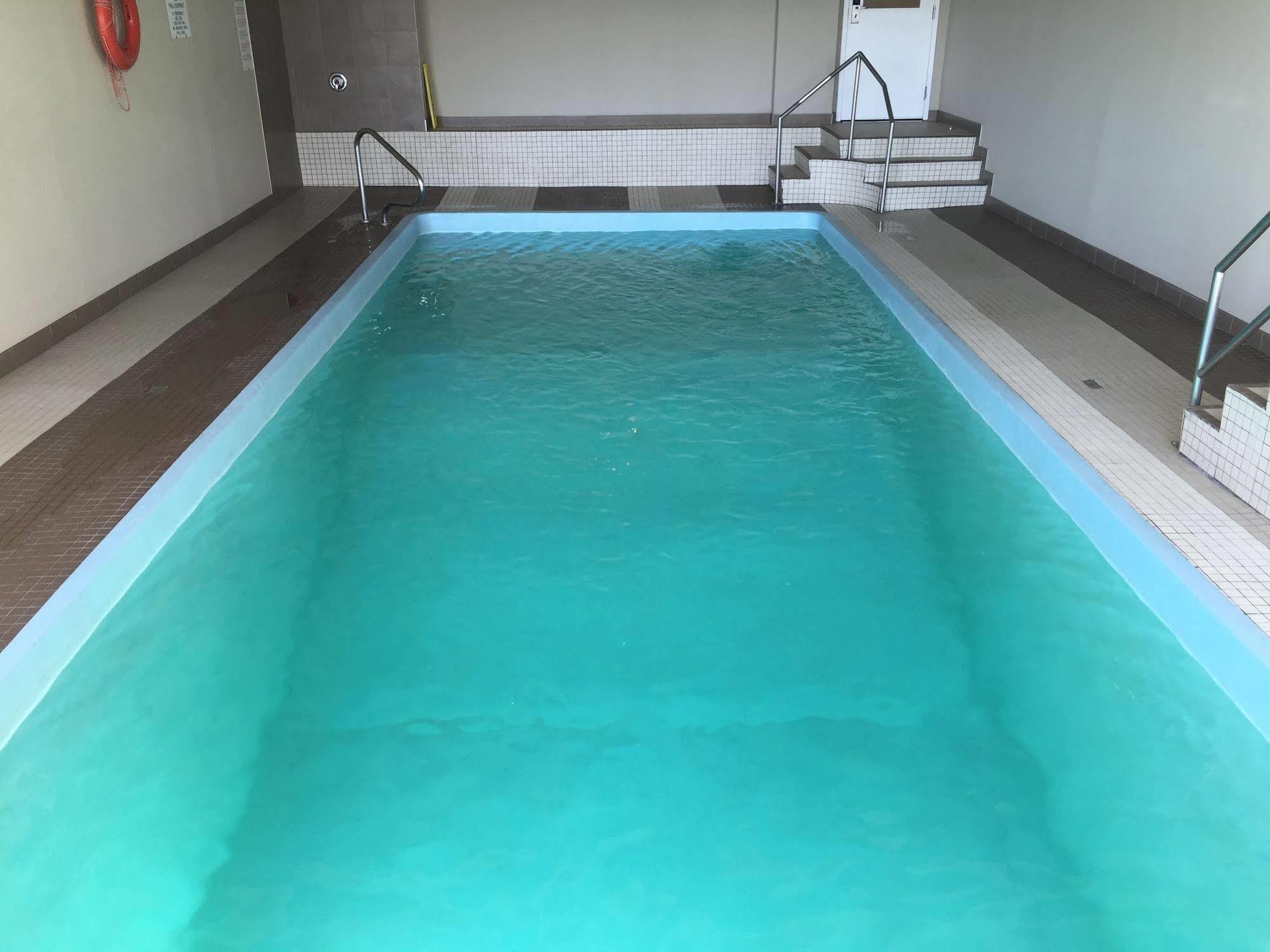 Ba Hotel Red Deer Ngoại thất bức ảnh