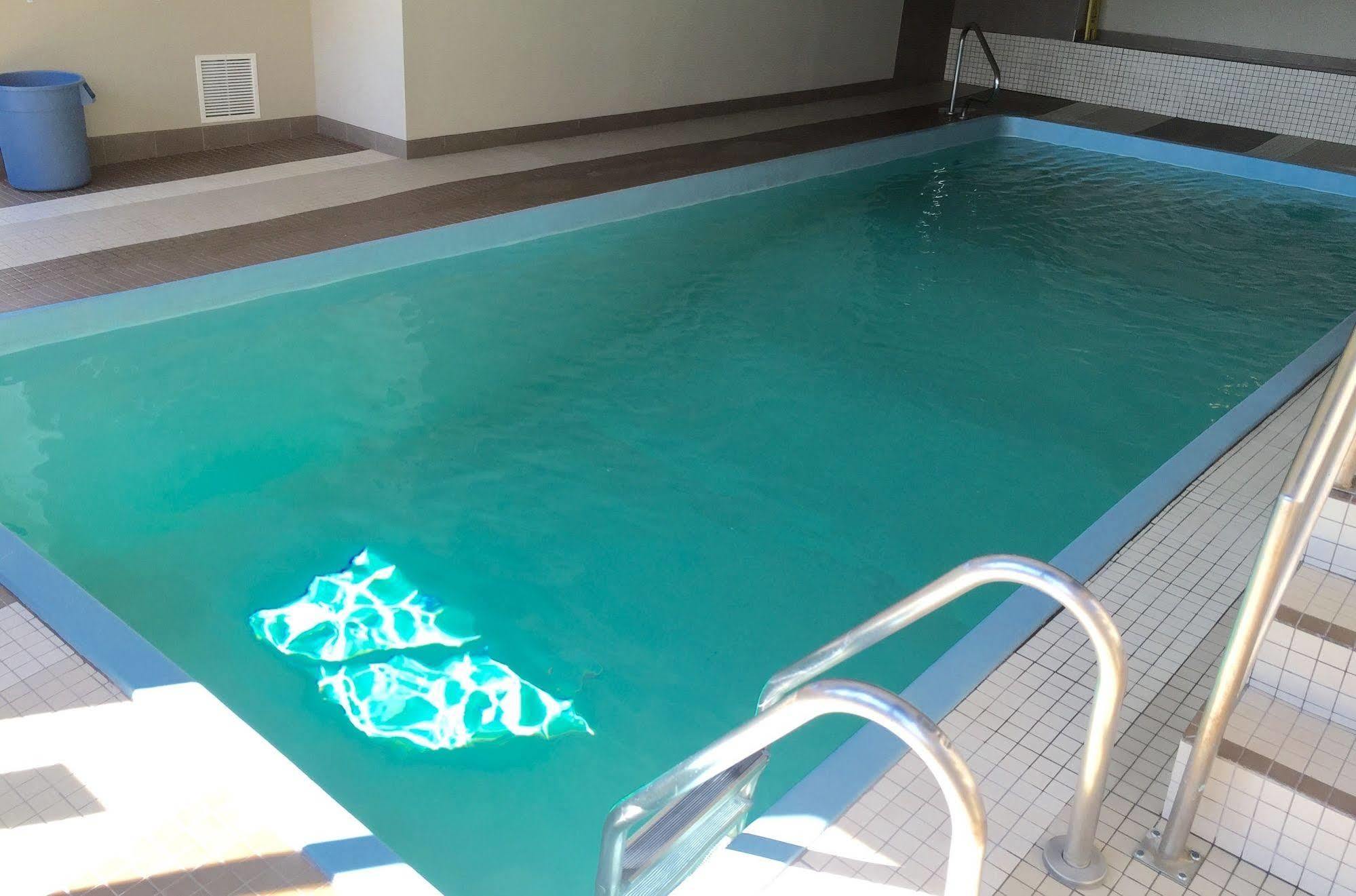 Ba Hotel Red Deer Ngoại thất bức ảnh